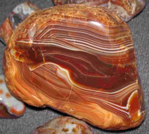 agate crystal meaning